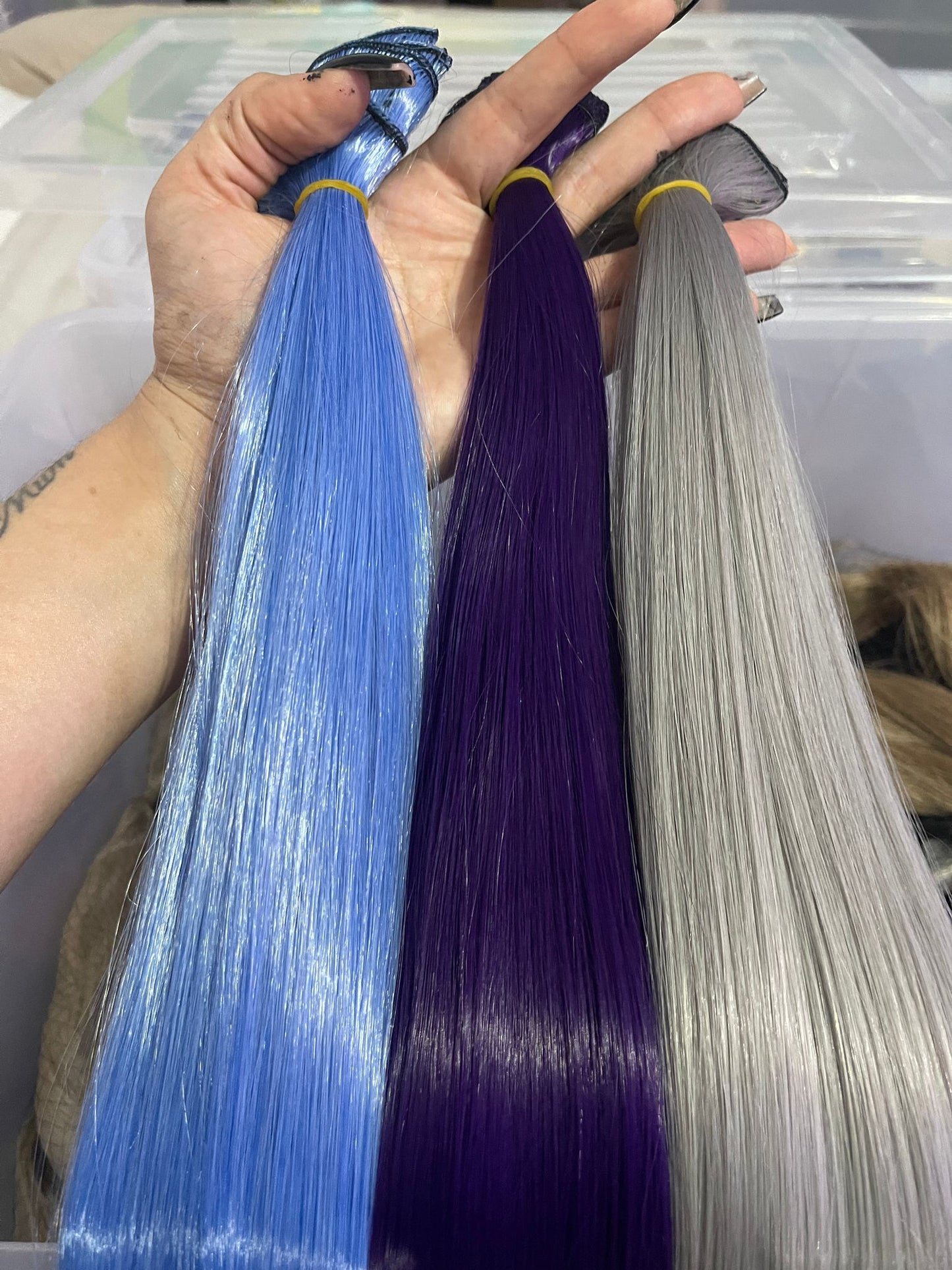 24 Inch Silver Synthetic Clip Ons